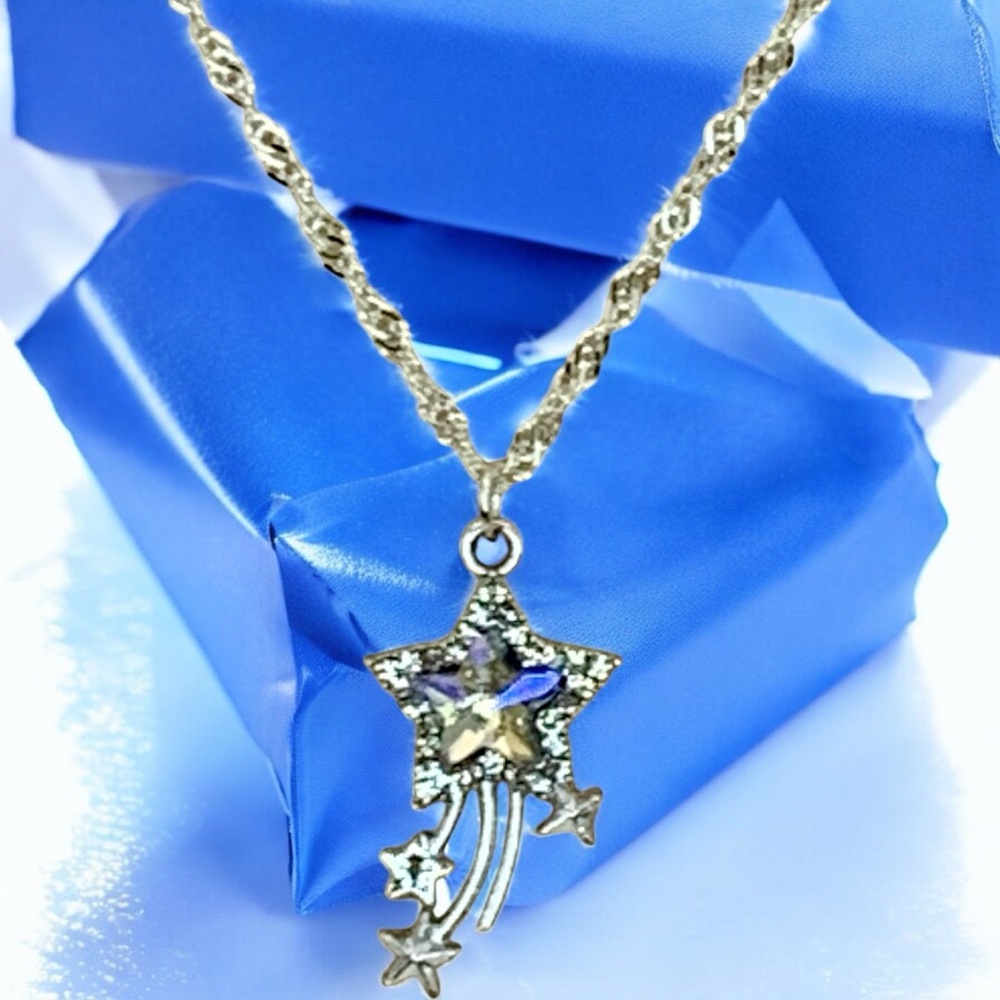 Star Silver Pendant Necklace - Picture 2 of 5